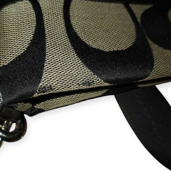 COACH CROSSBODY SWING PACK BLACK & TAN GUC - Picture 8 of 10